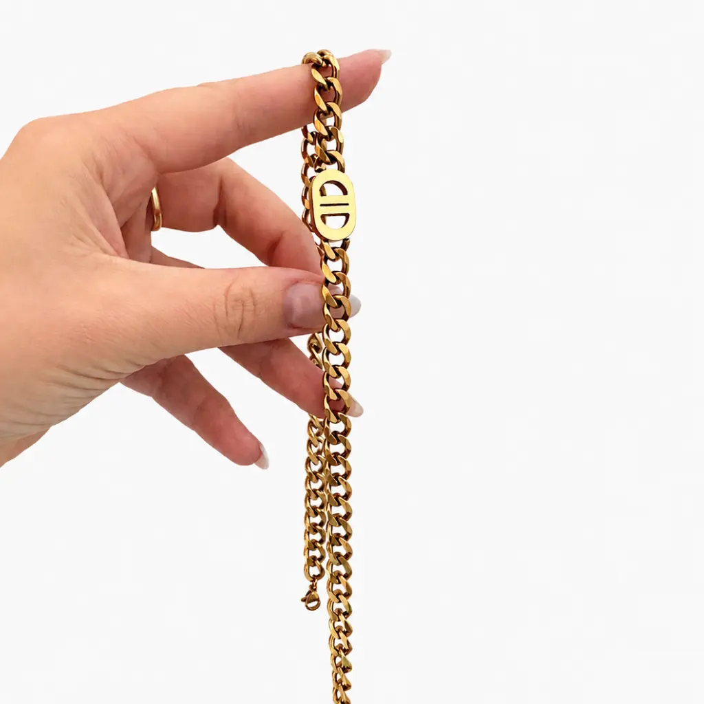 Colar Rilan dourado em aço inoxidavel 316L