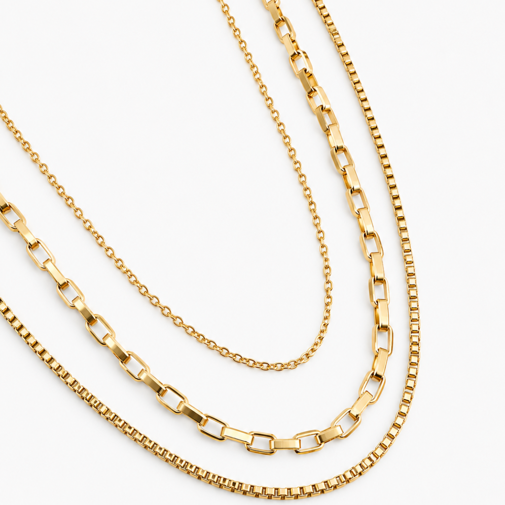 Colar Lyen em aço inoxidavel 316L e banho de ouro 18k